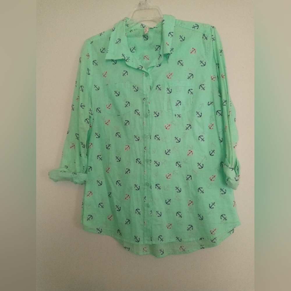 Red Camel size large quarter sleeve top